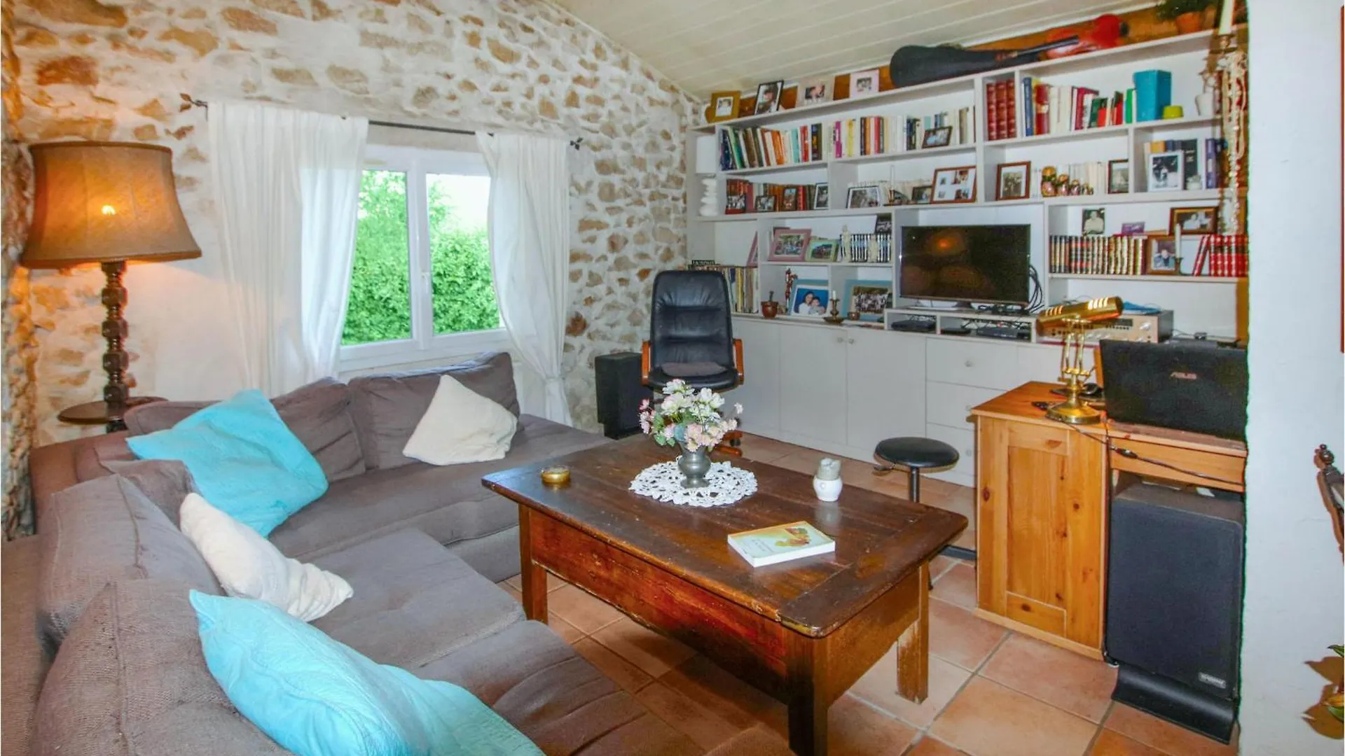 Holiday home Lovely Home In Sauzet With Kitchen